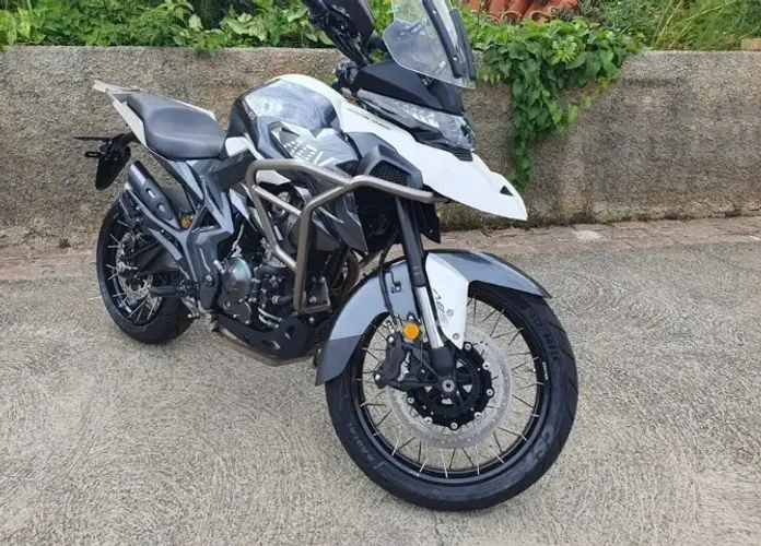 VENDO MINHA ZONTES T350X- UNICO DONO COM 3.653 KM RODADOS