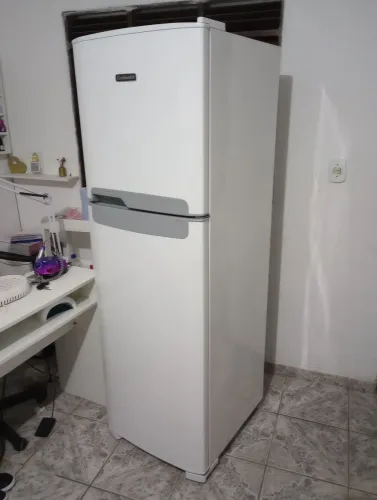 Geladeira continental frost free gelando perfeitamente seminovo faço entrega