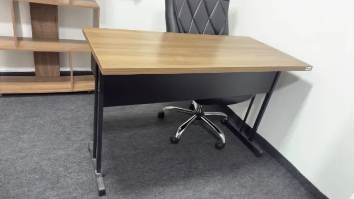 Mesa escritório + Cadeira presidencial 