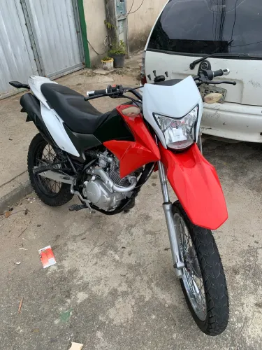 Compro carenagem preta dessa bros 