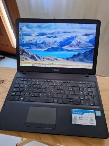 Vende-se notebook Samsung 300e