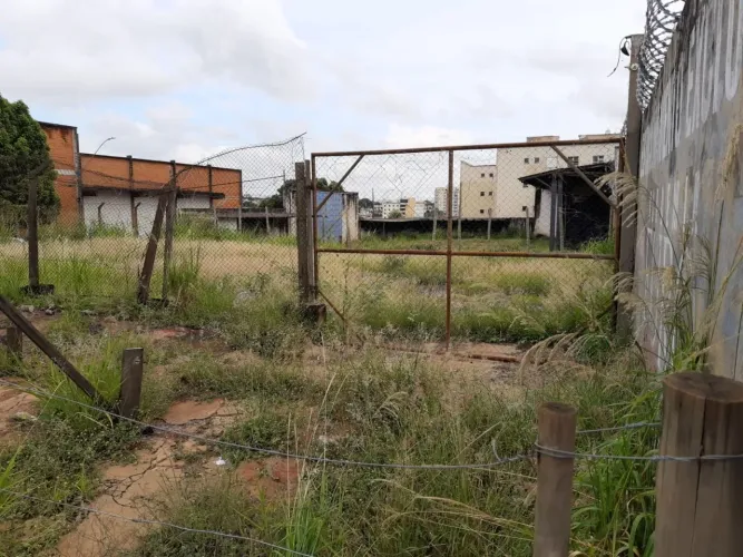 Área à venda no bairro Brasil em Uberlândia
