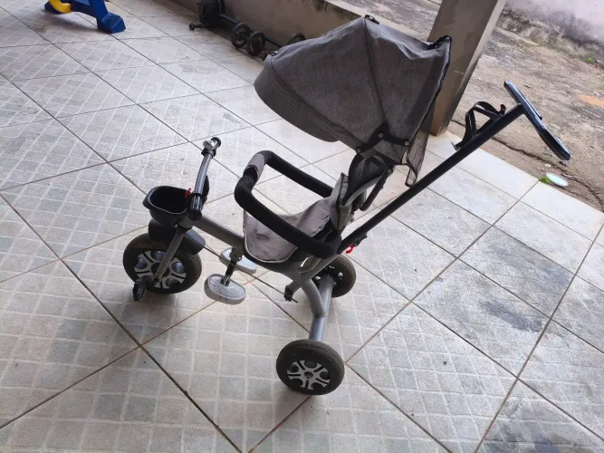 Triciclo infantil 
