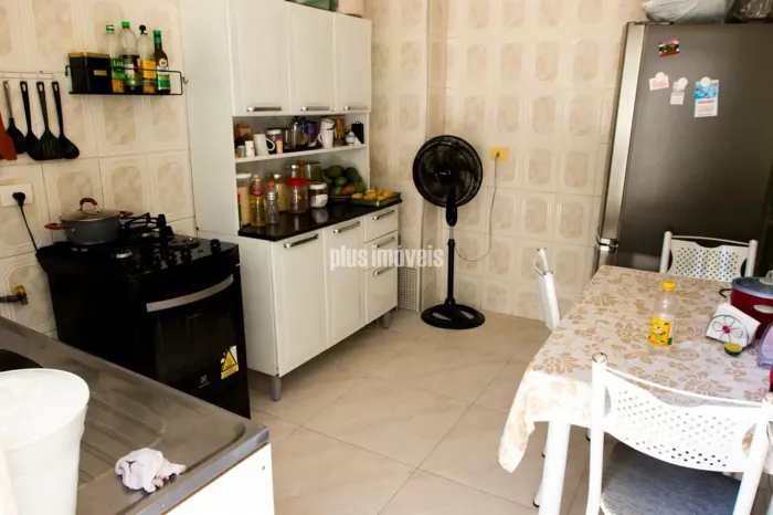 Casa à Venda em Perdizes com 450 m², 6 Quartos e 7 Banheiros