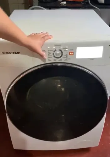 Vendo Máquina de Lavar Lava e Seca?