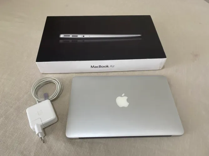 MacBook Air 2011