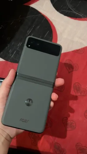 Motorola Moto RAZR 40 256GB na caixa 