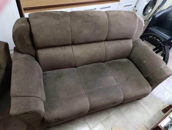 GRANDE OPORTUNIDADE, JOGO DE SOFA DE 2 E 3 LUGARES - SEMI NOVO.