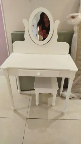 Penteadeira Infantil Branca com Banqueta - Nunca foi usada - Medidas na descrição