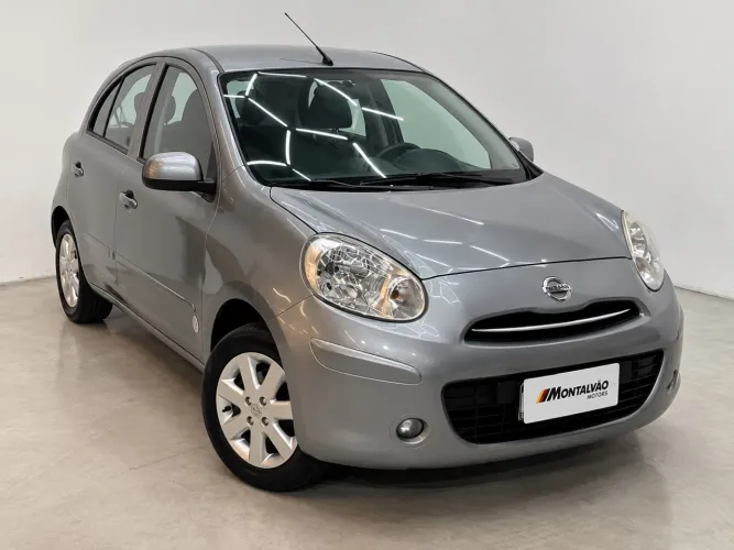 Nissan March S 1.0 12V Flex 5P 2013