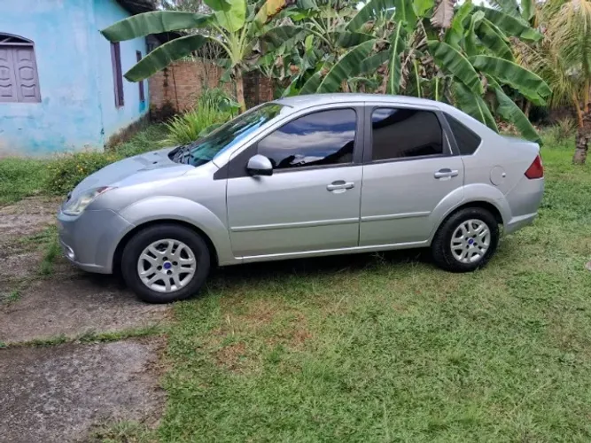 Ford Fiesta Sedan 1.0 8V Flex 4P 2009