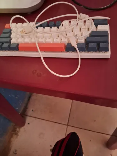 Kit, Mouse Attack Shark X3/ teclado MageGee MK-Box 60% + Hub USB tipo C.
