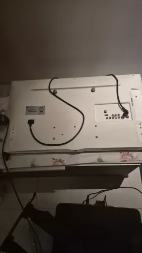 Tv Olg 32 polegadas com defeito