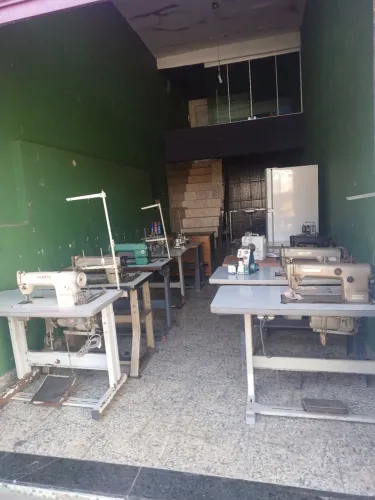 MÁQUINA DE COSTURA RETA INDUSTRIAL ZAP 31 993 01 41 73 COMPLETA ENTREGO.