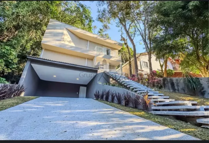 Casa em Condomínio - Itapevi - 3 Dormitórios - 520m².