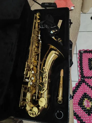 Saxofone tenor Michael