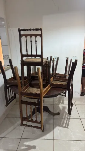 Mesa Rústica com 6 cadeiras