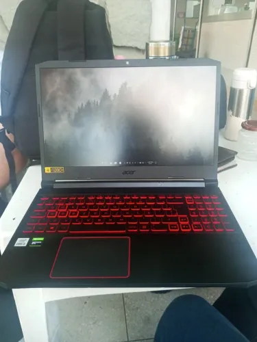 Acer nitro 5 i5 10300h GTX 1650 16gb de ram