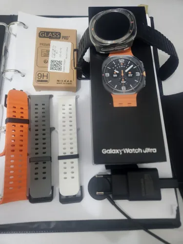 Smartwatch Samsung Galaxy Watch Ultra 2025 titânio