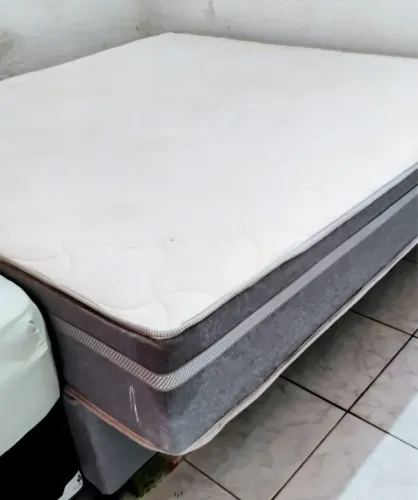 Cama nova queen