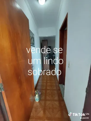 Vende se um lindo sobrado vila São Jorge carapicuiba carapicuiba