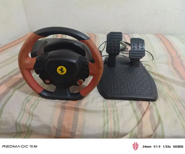 Volante e Pedais Thrustmaster Ferrari 458 Spider (Xbox e PC) - funcionando perfeitamente