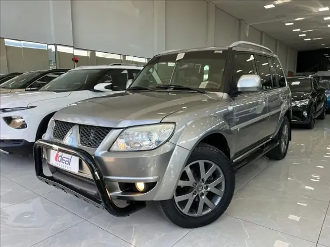 Mitsubishi Pajero TR4 2.0 Flex 16V 4X2 Aut. 2015