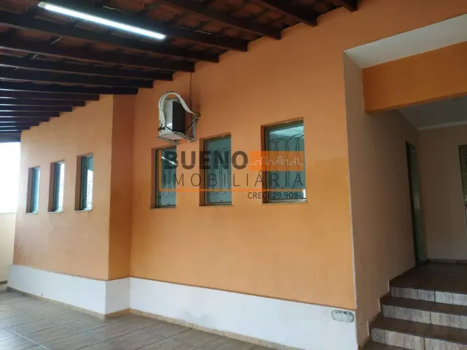 Casa para venda, 4 quartos, 1 suíte, 3 vagas, no bairro Vila Linópolis I em Santa Bárbara 