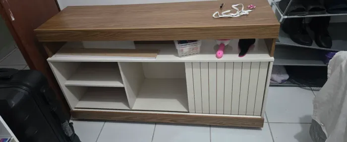 Rack pequeno com rodinhas