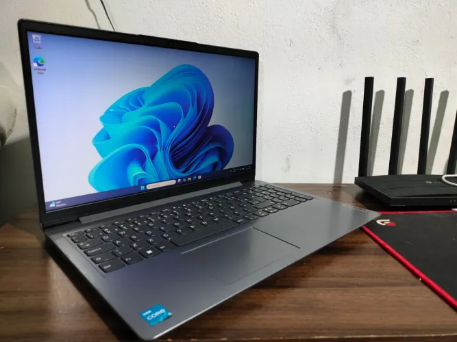 Notebook Lenovo i3