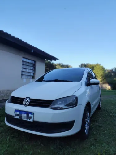 Volkswagen Fox 1.0 MI Total Flex 8V 5P 2013