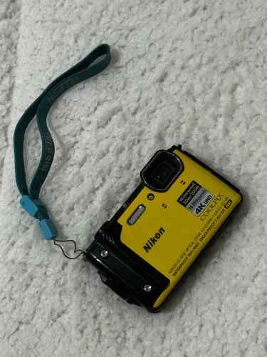 Nikon W300 - Compacta e 4K