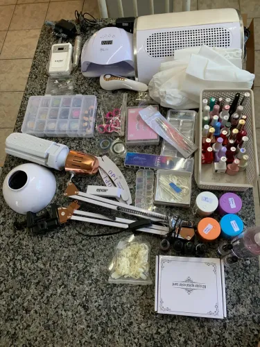 Kit completo para unhas em gel seminovos