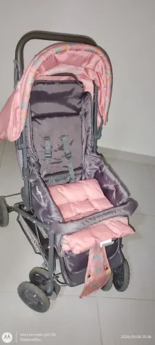 V/ Carrinho de Bebê semi novo limpo é só chamar interessados tá top Pou usado sem avaria
