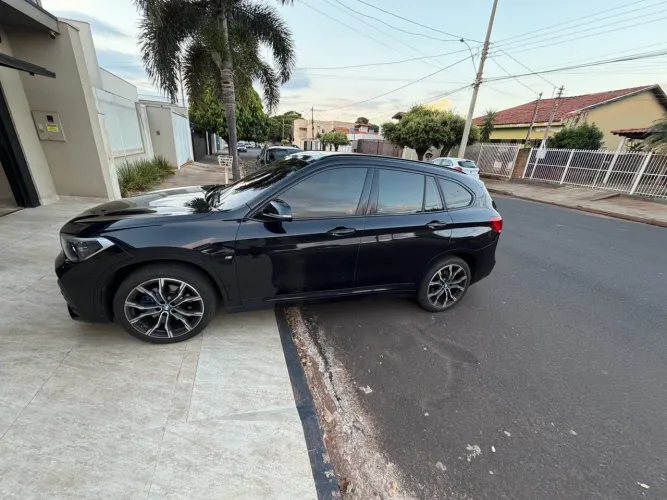 BMW X1 Sdrive 20I M S. 2.0 25 Anos TB Flex 2021