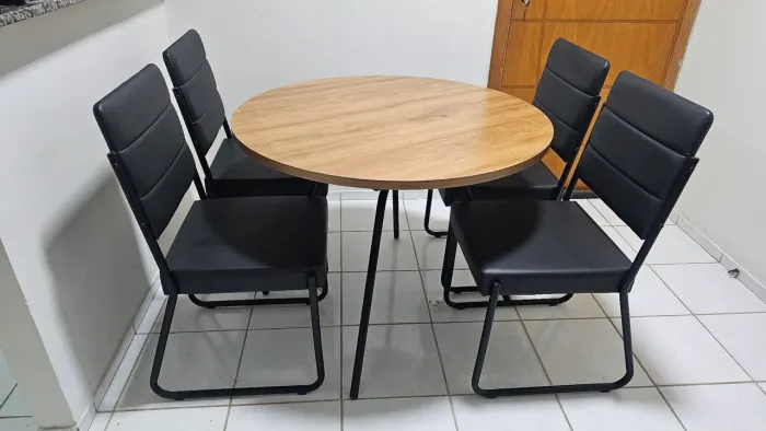 Mesa quatro lugares