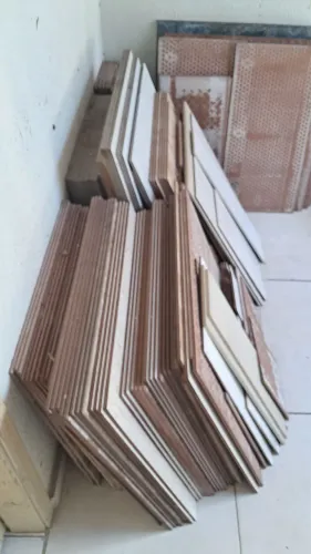 Cerâmica 10 metros mista 650,00 No Pix Não Faço Entrega.
