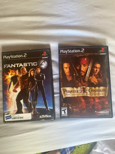 2 Jogos Originais de PS2 - Fantastic 4 + Piratas do Caribe