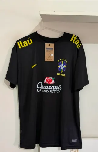 1 Camisa Amarela e 1 Camisa Preta  Tamanhos G