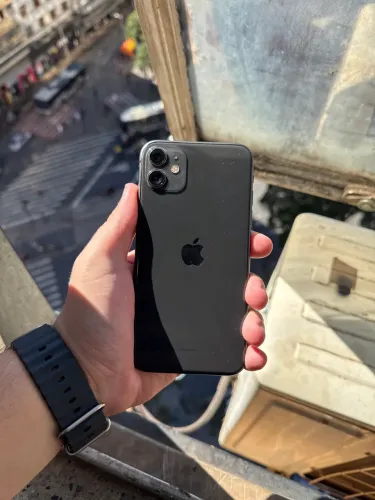 IPHONE 11 - 64GB PRETO