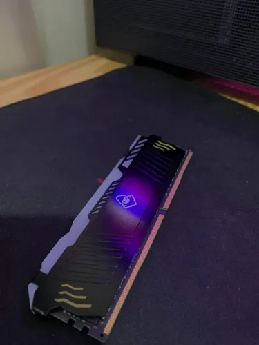 Memória RAM 16GB DDR4 3600MHz Mancer RGB (CL18) - Excelente Estado!