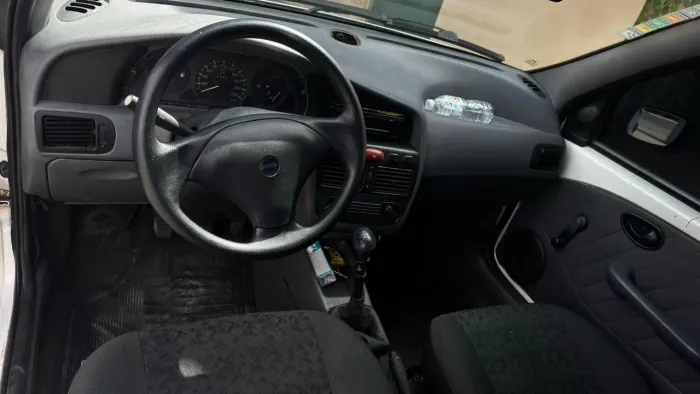 Fiat Strada Working 1.5 MPI 8V CE (álcool) 2001