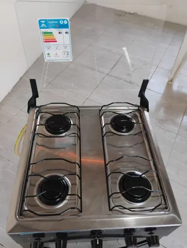 Vende -se esse fogão novo bom e barato