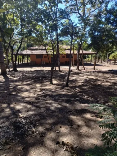 Imóvel para venda possui 329000 metros quadrados em Zona Rural - Arinos - MG