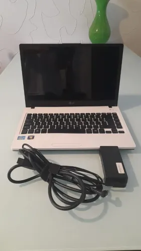 Notebook LG P42 - Usado