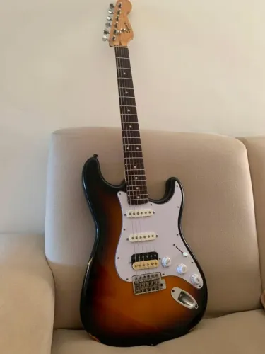Guitarra SQUIER c/ Seymour Duncan e Tex Mex (UPGRADES)