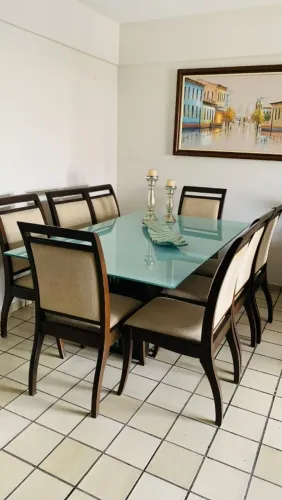 Mesa de jantar 8 cadeiras (madeira de embuia)