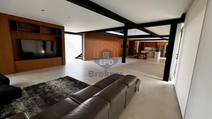 Casa Sobrado de Condominio em Chácaras Alpina - Valinhos, SP