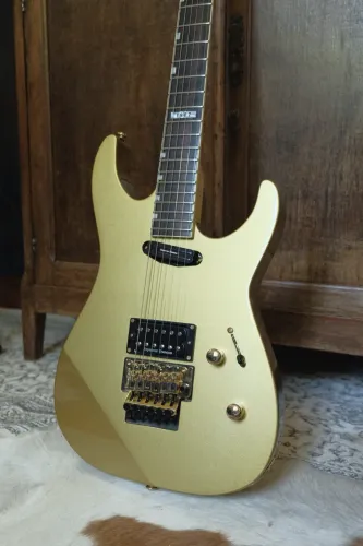 Guitarra ESP LTD MIRAGE DELUXE 87