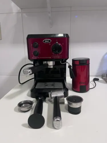 Cafeteira expresso Oster PrimaLatte com moedor Oster